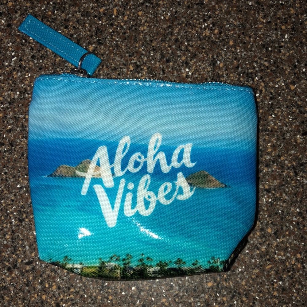 kiele “Aloha Vibes” Pouch